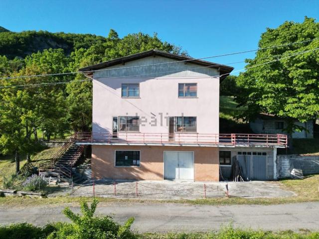 Casa in vendita a Bardi, Reggio Emilia