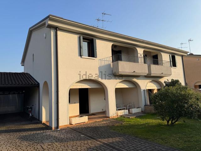Casa in vendita a Spresiano, Veneto