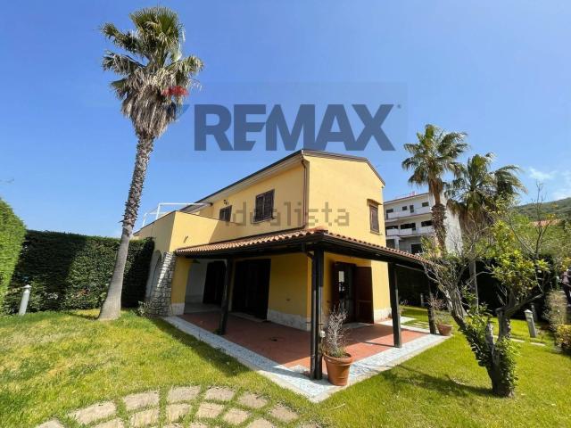 Casa in vendita a Calabria, Cosenza