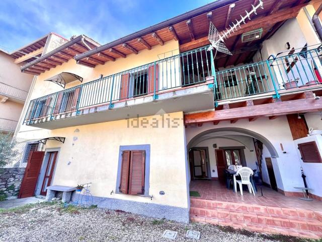 Casa in vendita a Solto Collina, Lombardia