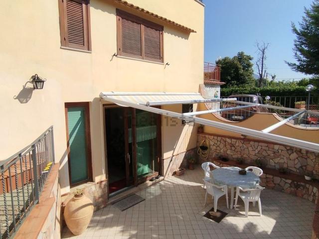 Casa in vendita a Brignano Superiore, Salerno