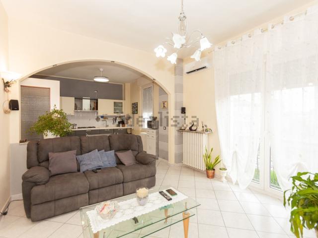 Casa in vendita a Barnasc, Tradate