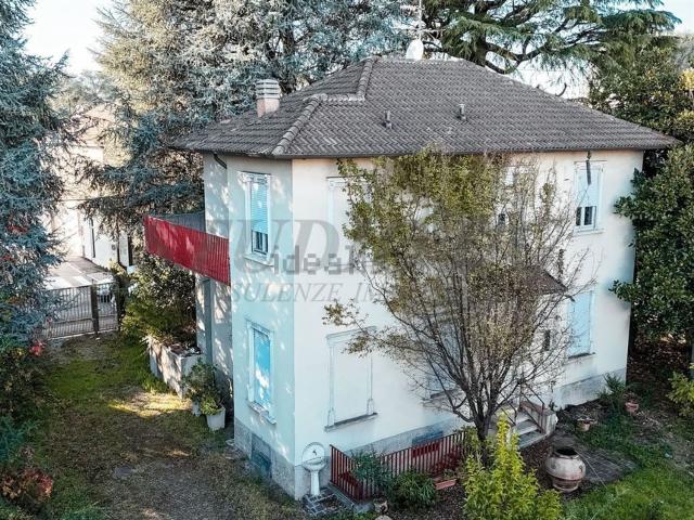 Casa in vendita a Cesano Maderno, Lombardia