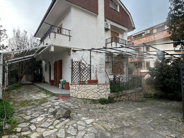 Casa in vendita a Calabria, Cosenza