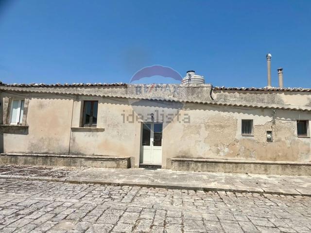 Casa in vendita a Ragusa, Sicilia