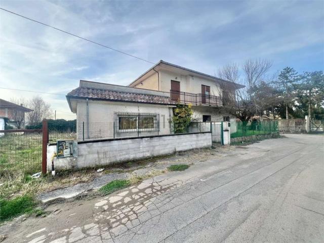 Casa in vendita a Colle, Atina