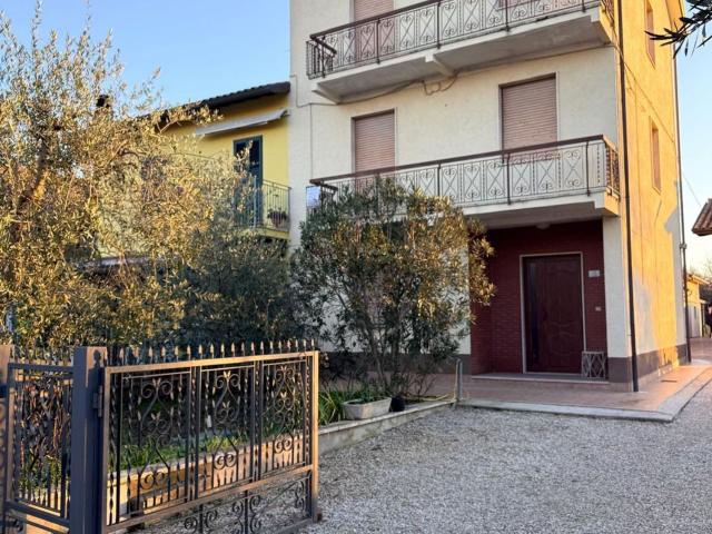 Casa in vendita a Cipresso, Bastia Umbra