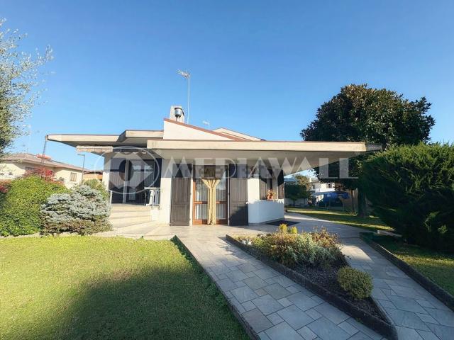 Casa in vendita a Bibione Spiaggia, San Michele Al Tagliamento