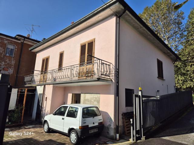 Casa in vendita a Cesano Maderno, Villaggio Snia