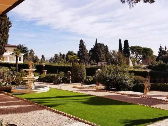 Casa in vendita a Comunità Montana Parco Alto Garda bresciano, Gardone Riviera