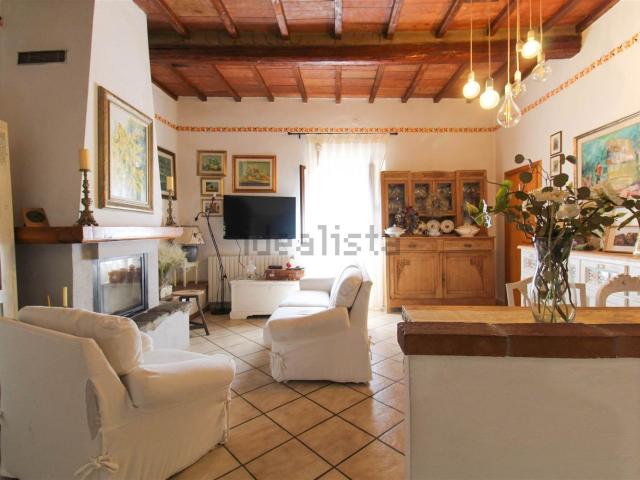 Casa in vendita a Castellina Marittima, Toscana