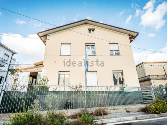 Casa in vendita a Rimini, Reggio Emilia
