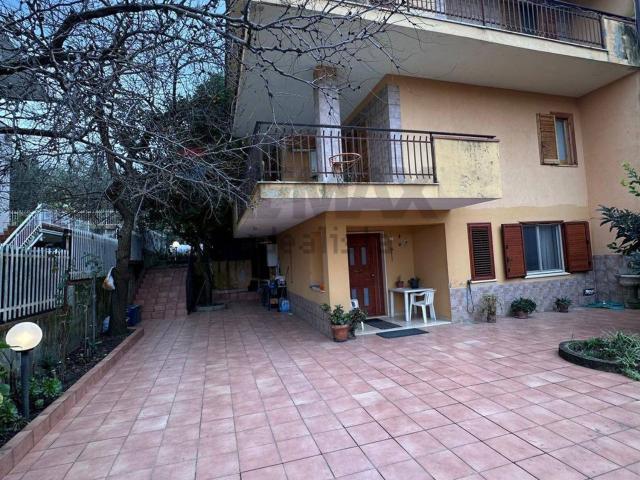 Casa in vendita a Calabria, Cosenza