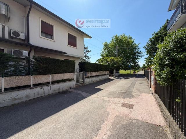Casa in vendita a Lerino, Torri Di Quartesolo