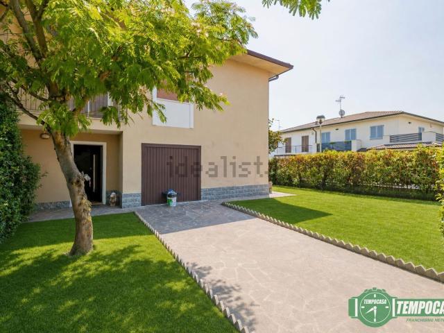 Casa in vendita a Cascina Abbazia, Cerro al Lambro