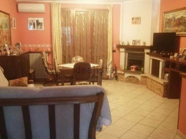 Casa in vendita a Montecchio Emilia, Reggio nell'Emilia