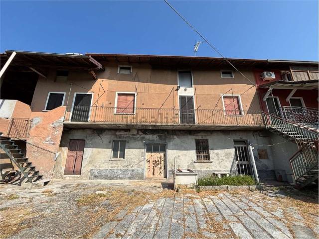 Casa in vendita a Gattico-Veruno, Piemonte