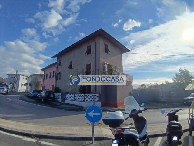 Casa in vendita a Carrara, Toscana