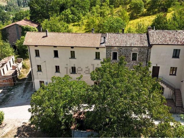 Casa in vendita a Cerqueto, Gualdo Tadino