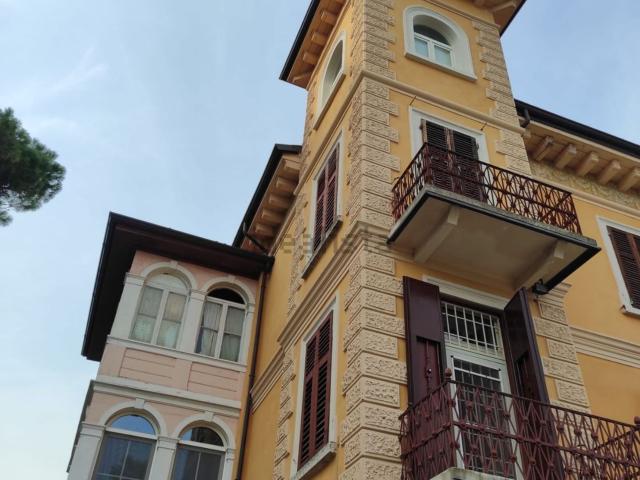 Casa in vendita a Comunità Montana Parco Alto Garda bresciano, Gardone Riviera
