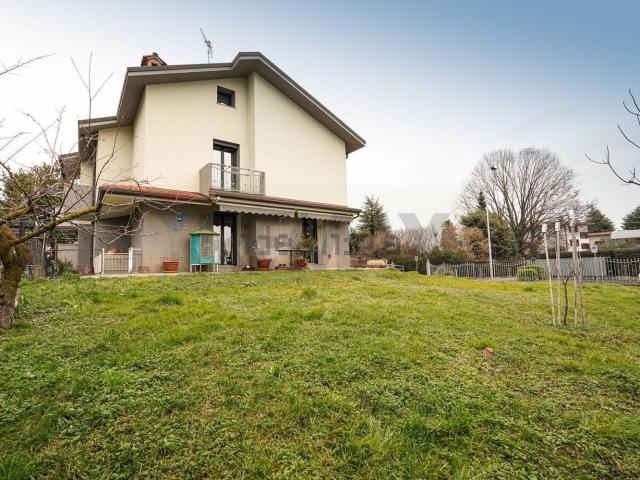 Casa in vendita a Medolago, Lombardia