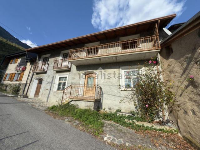 Casa in vendita a Mazzo Di Valtellina, Lombardia