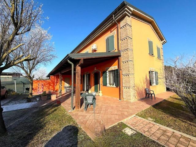 Casa in vendita a Unione Comuni Modenesi Area Nord, Finale Emilia