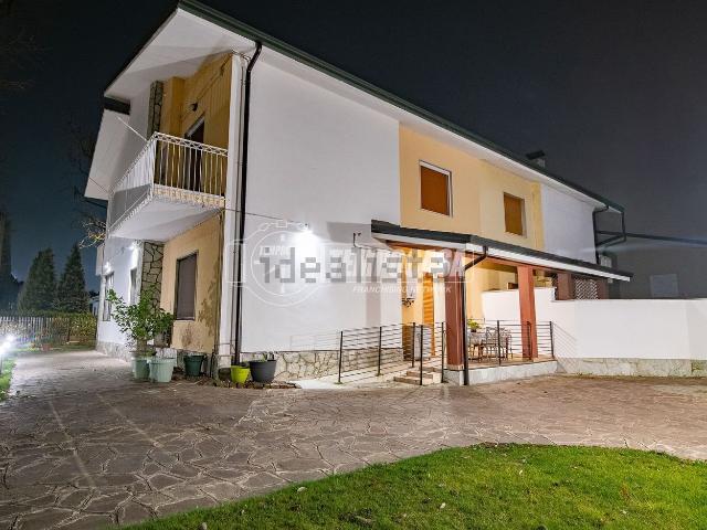 Casa in vendita a Cassano D'adda, Lombardia