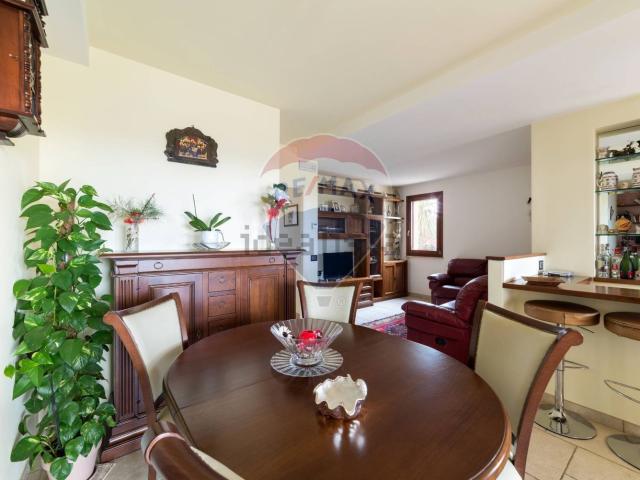 Casa in vendita a Ostra, Ancona
