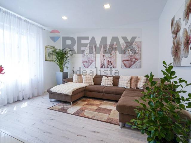 Casa in vendita a Mariano al Brembo, Dalmine