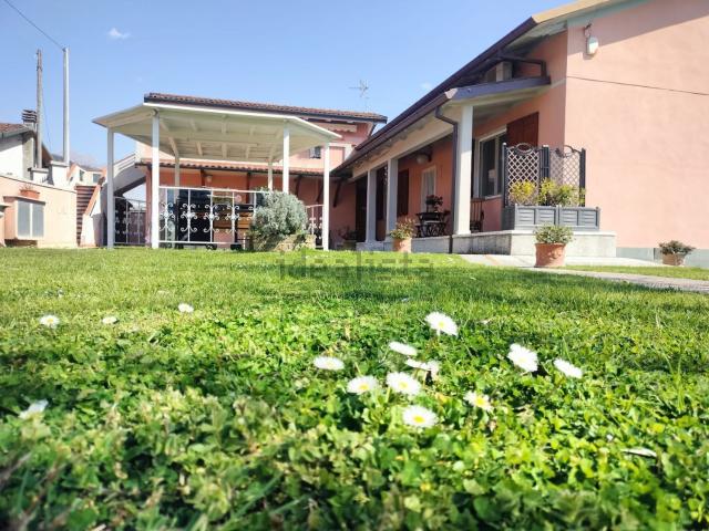 Casa in vendita a Alteta, Massa