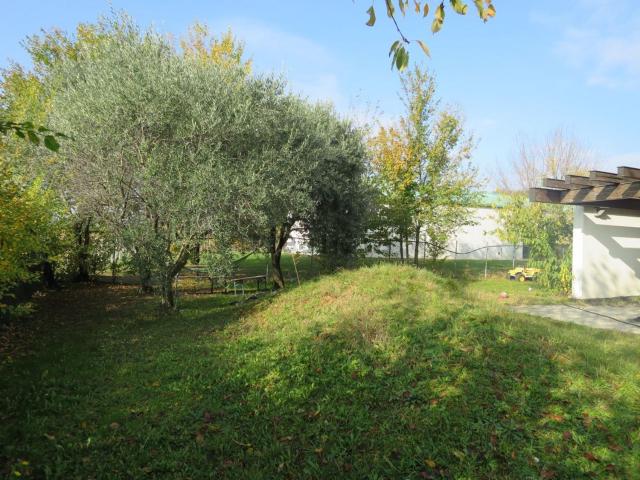 Casa in vendita a Montebelluna, Veneto