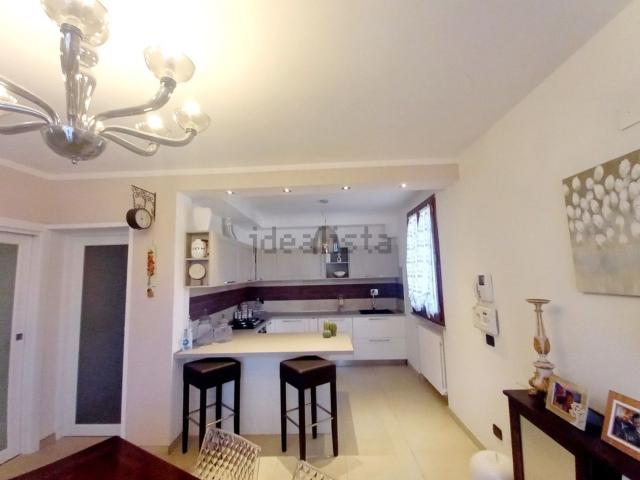Casa in vendita a Re, Reggio Emilia