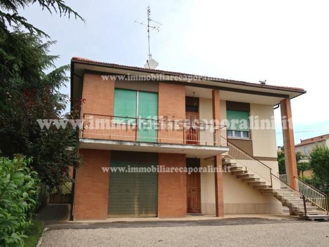 Casa in vendita a Marche, Macerata