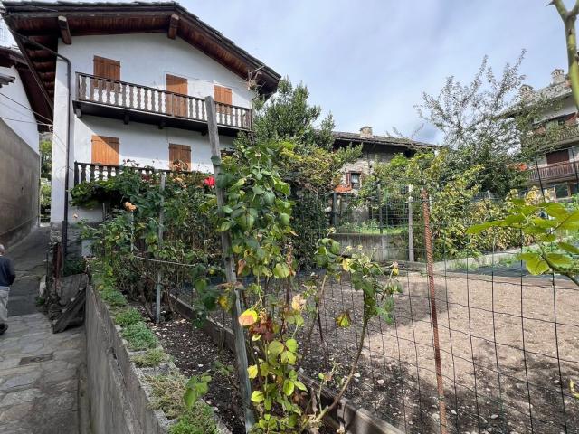 Casa in vendita a Sarre, Aosta
