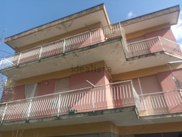Casa in vendita a Neirone, Liguria
