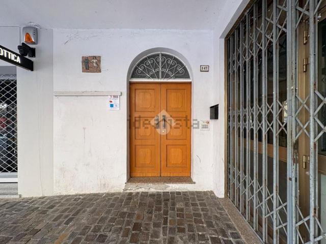 Casa in vendita a Terra di Mezzo, Re
