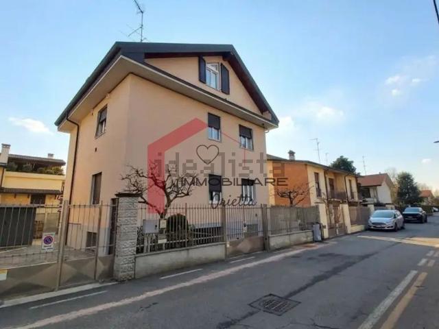Casa in vendita a Corbetta, Milano