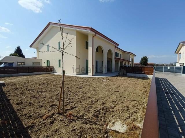 Casa in vendita a Padova, Veneto