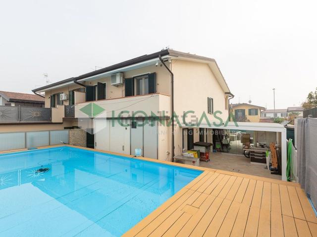 Casa in vendita a Ricengo, Lombardia