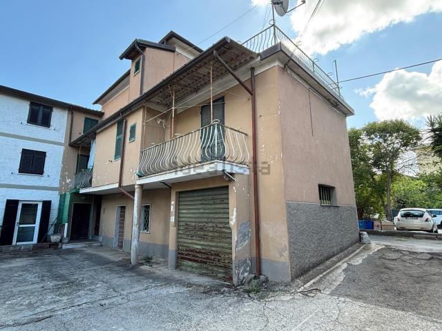 Casa in vendita a Marina Di Massa, Toscana