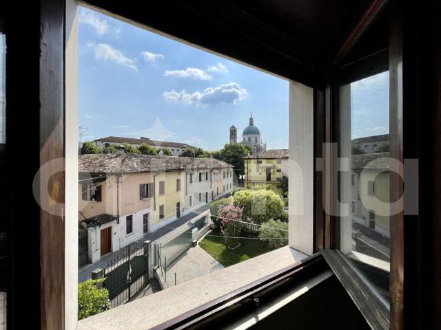 Casa in vendita a Montichiari, Lombardia