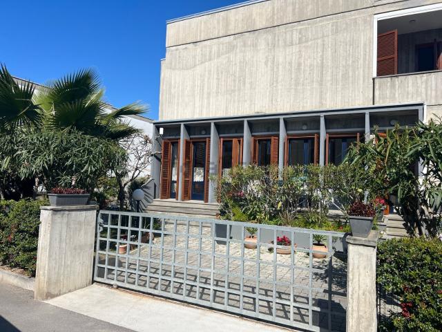 Casa in vendita a Unione dei Comuni della Val Vibrata, Alba Adriatica