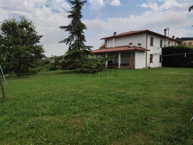 Casa in vendita a Bacedasco Basso, Vernasca