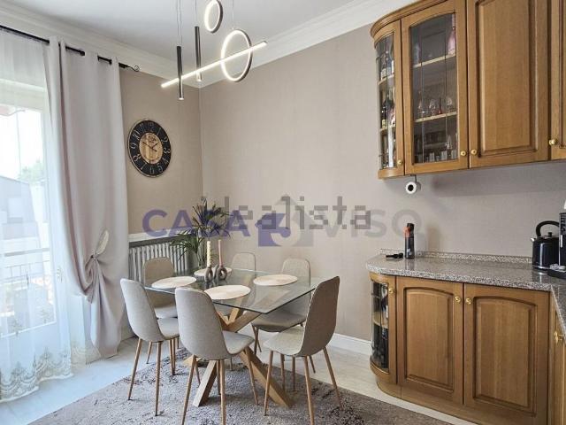 Casa in vendita a Sommacampagna, Veneto
