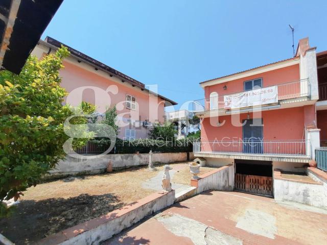 Casa in vendita a Giugliano In Campania, Campania