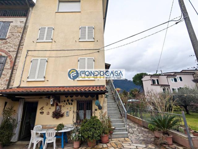 Casa in vendita a Camaiore, Toscana