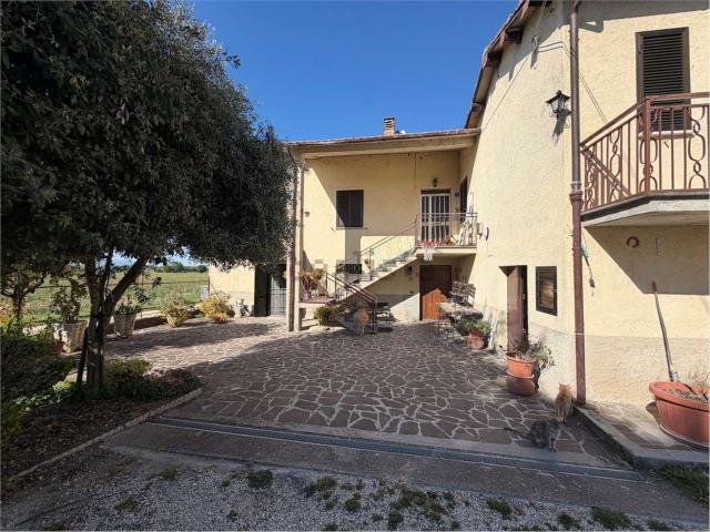Casa in vendita a San Venanzo, Spoleto