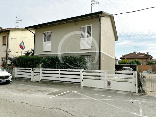 Casa in vendita a Galilei, Ravenna