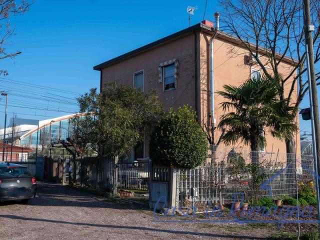 Casa in vendita a Rimini, Reggio Emilia